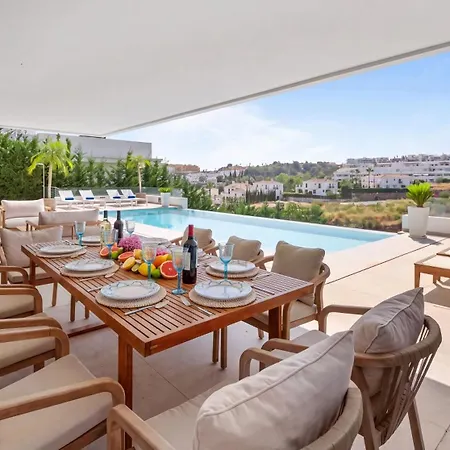 Vacation Marbella I Status, Private Pool, 5min To The Beach, Bbq, Rooftop Terrace, 5 Bdrs, Luxury * 에스테포나