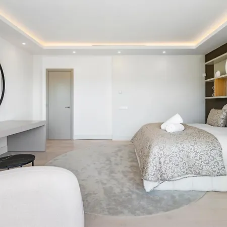 Vacation Marbella I Status, Private Pool, 5min To The Beach, Bbq, Rooftop Terrace, 5 Bdrs, Luxury 빌라 에스테포나