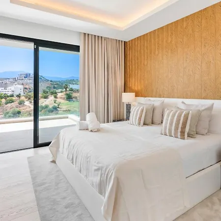 Vacation Marbella I Status, Private Pool, 5min To The Beach, Bbq, Rooftop Terrace, 5 Bdrs, Luxury 빌라 에스테포나