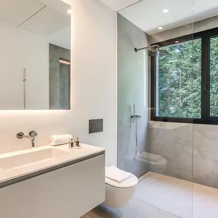 빌라 Vacation Marbella I Status, Private Pool, 5min To The Beach, Bbq, Rooftop Terrace, 5 Bdrs, Luxury 에스테포나