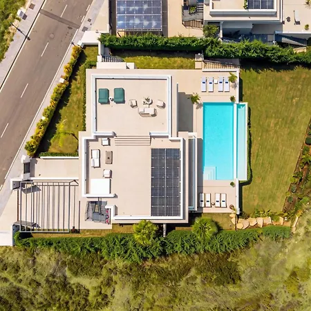 빌라 Vacation Marbella I Status, Private Pool, 5min To The Beach, Bbq, Rooftop Terrace, 5 Bdrs, Luxury 에스테포나