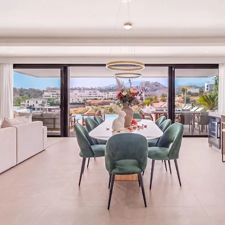 Vacation Marbella I Status, Private Pool, 5min To The Beach, Bbq, Rooftop Terrace, 5 Bdrs, Luxury * 에스테포나